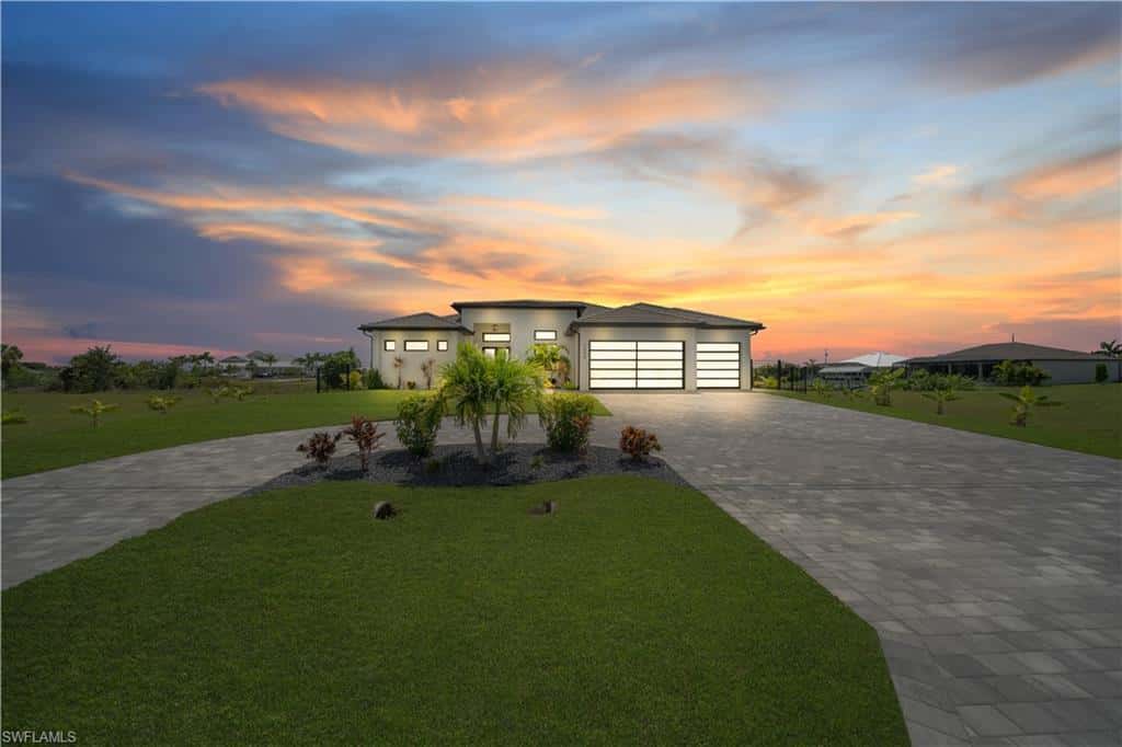 3224 Yucatan Pkwy, Cape Coral, photo 13