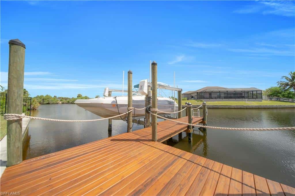 3224 Yucatan Pkwy, Cape Coral, photo 16
