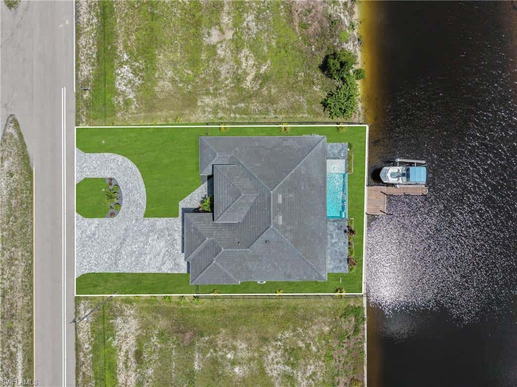 3224 Yucatan Pkwy, Cape Coral, photo 5