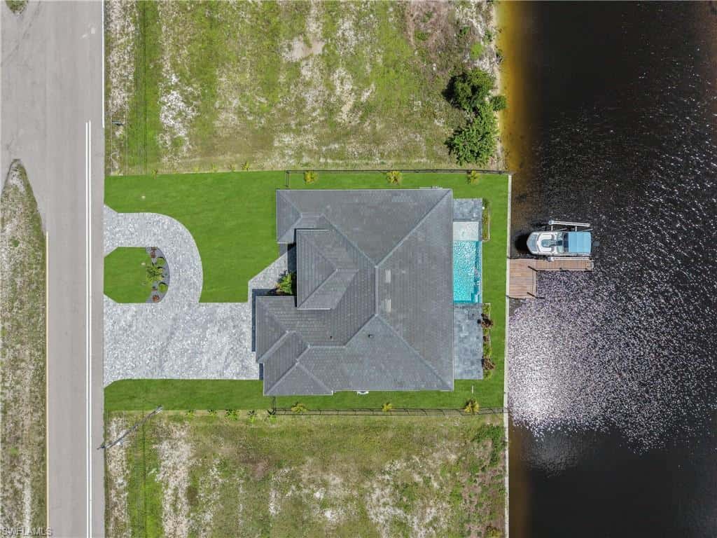3224 Yucatan Pkwy, Cape Coral, photo 9