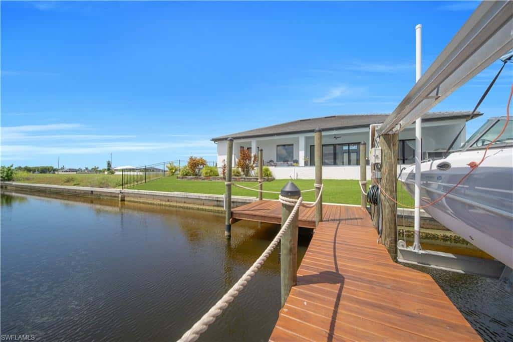 3224 Yucatan Pkwy, Cape Coral, photo 14