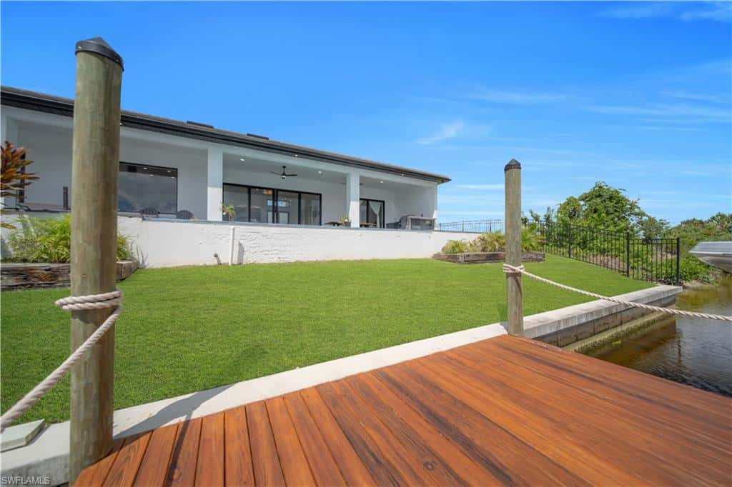 3224 Yucatan Pkwy, Cape Coral, photo 15