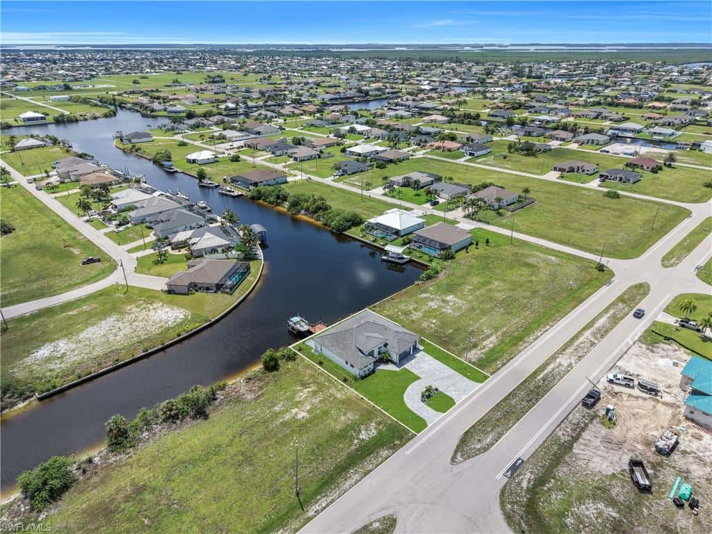 3224 Yucatan Pkwy, Cape Coral, photo 4