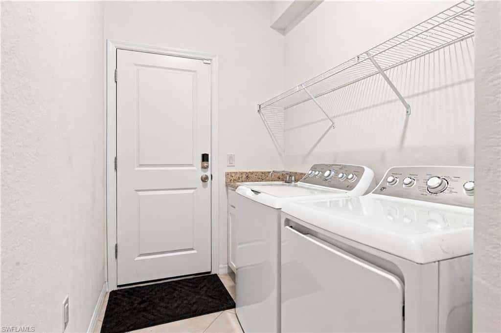 3313 Antilla Ct, Fort Myers, photo 32