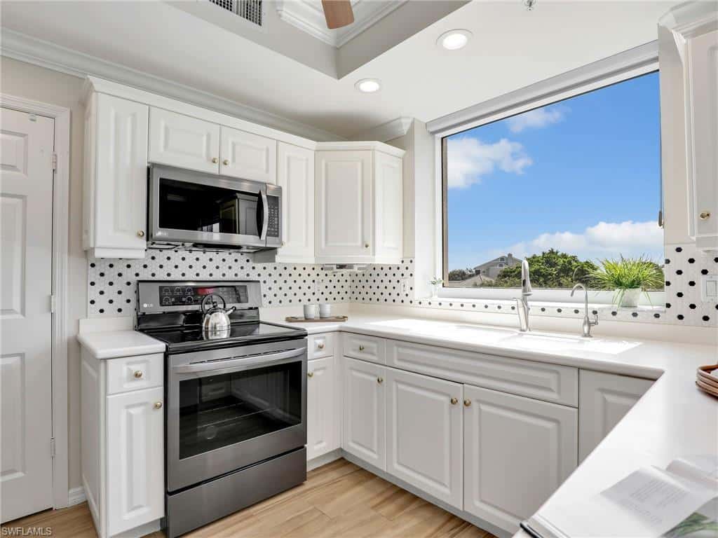 1001 Arbor Lake Dr #301, Naples, photo 12