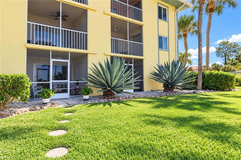 1001 Foxfire Ln #109, Naples, photo 6