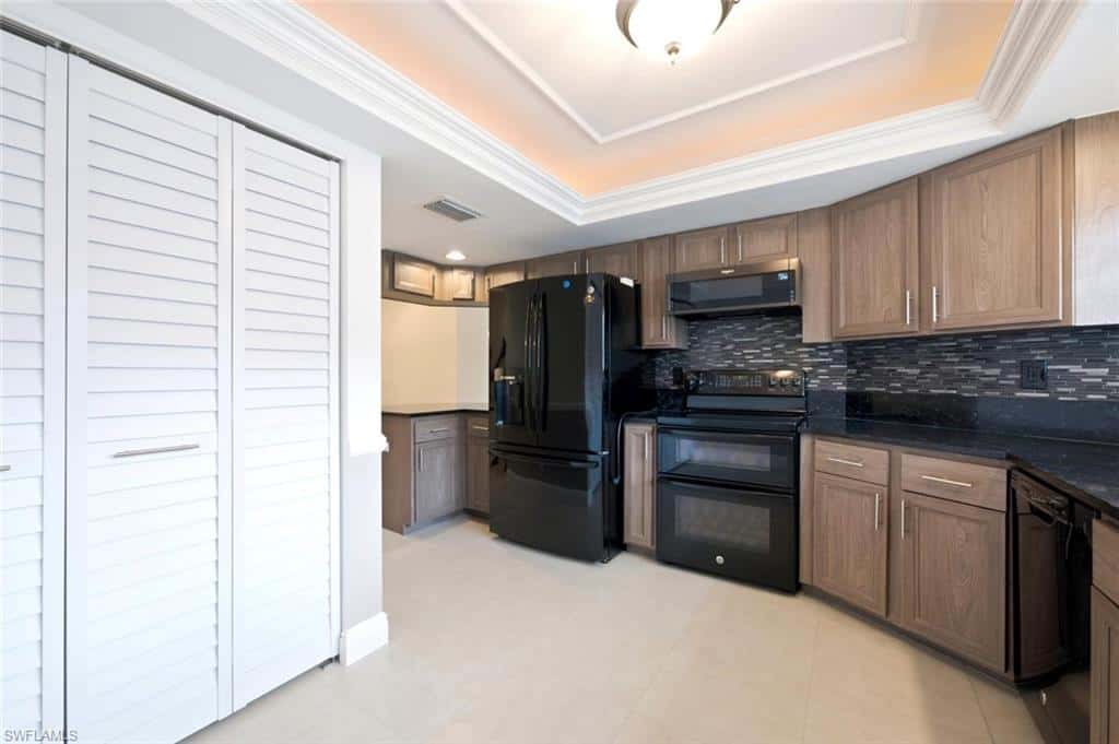 9856 Luna Cir #204, Naples, photo 15
