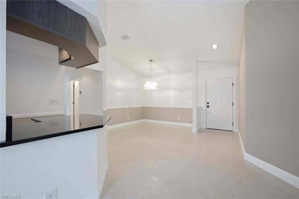 9856 Luna Cir #204, Naples, photo 8