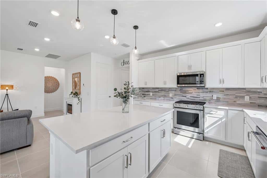18421 Ridgeline Dr, Estero, photo 12