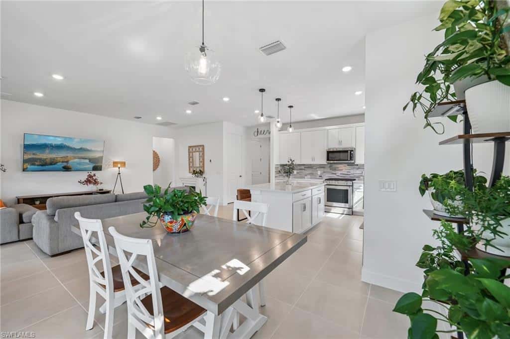 18421 Ridgeline Dr, Estero, photo 9