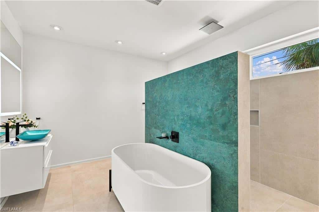 1933 Cornwallis Pkwy, Cape Coral, photo 17