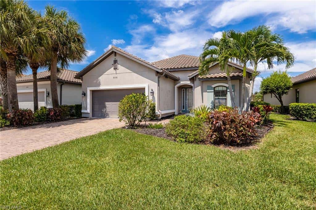 8558 Maggiore Ct, Naples, photo 32
