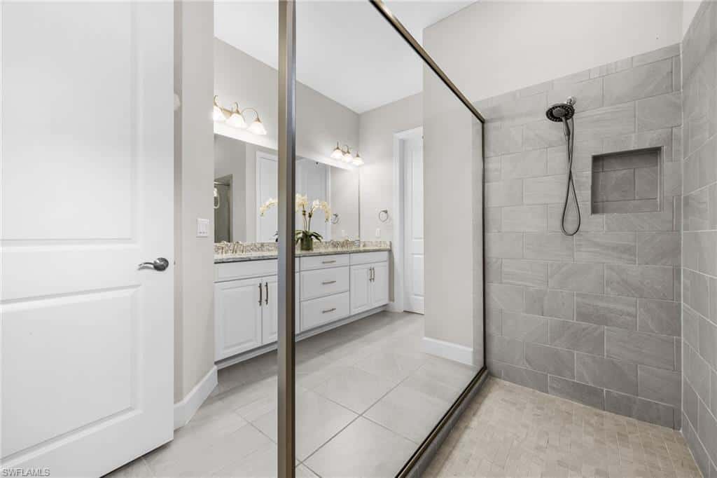 8558 Maggiore Ct, Naples, photo 15