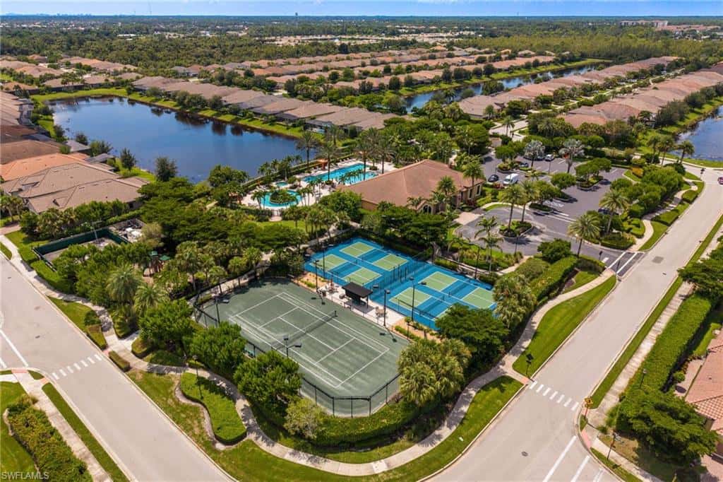 8558 Maggiore Ct, Naples, photo 40