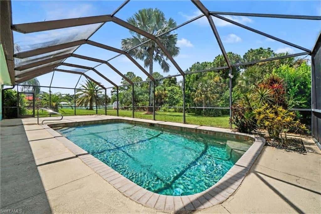 405 Poinsettia Ave, Lehigh Acres, photo 37