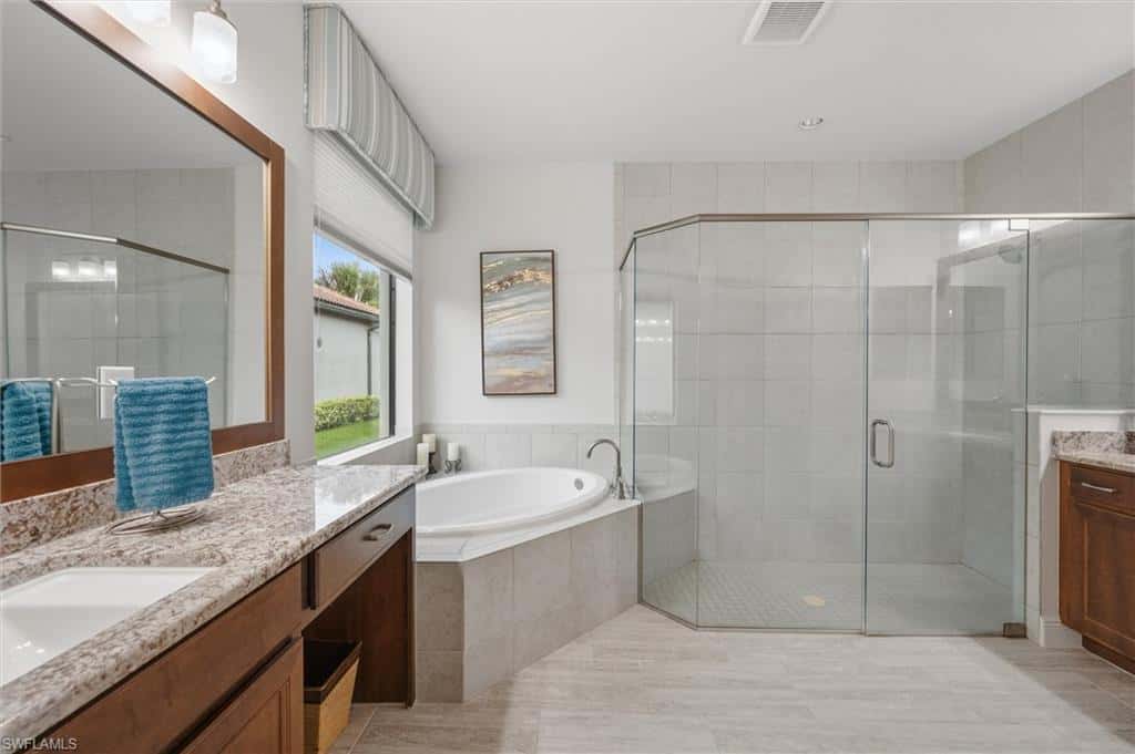 28466 Tasca Dr, Bonita Springs, photo 37