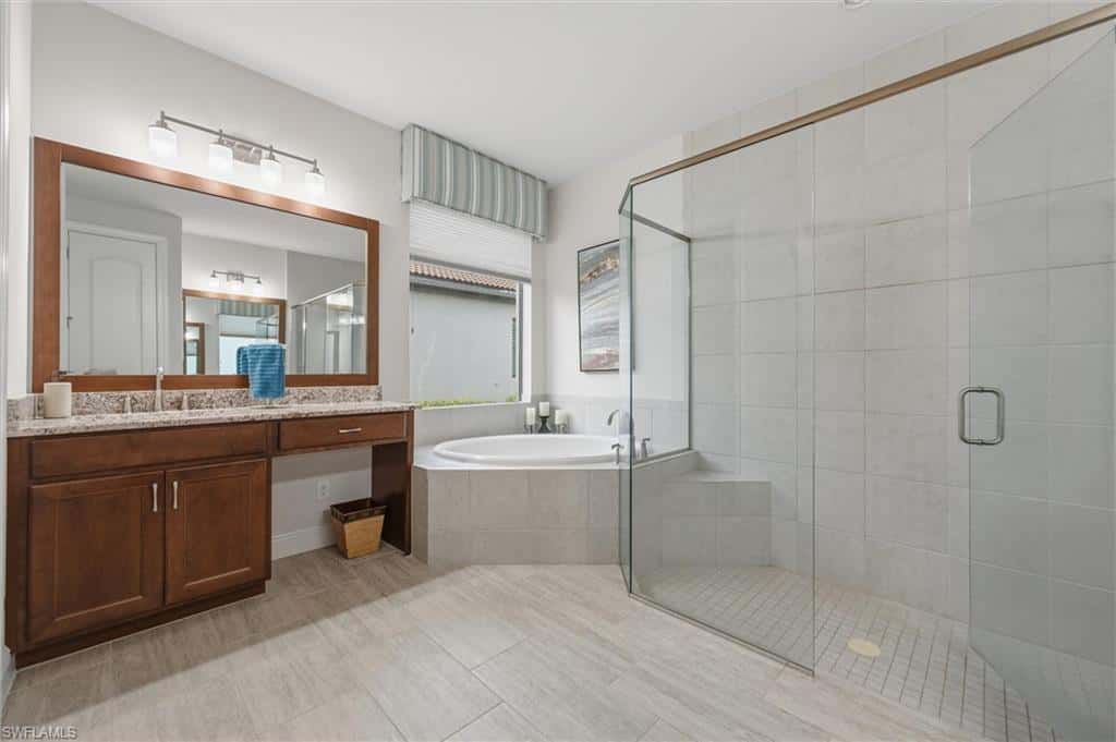 28466 Tasca Dr, Bonita Springs, photo 39