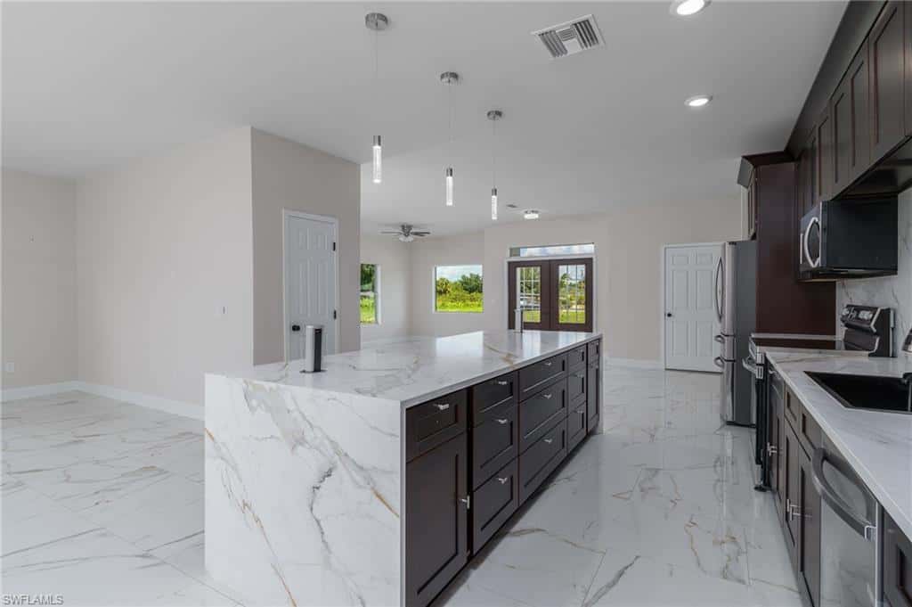 2523 69th St, Lehigh Acres, photo 10