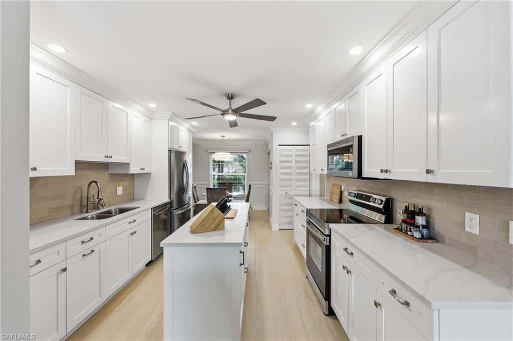 6260 Bellerive Ave #407, Naples, photo 9