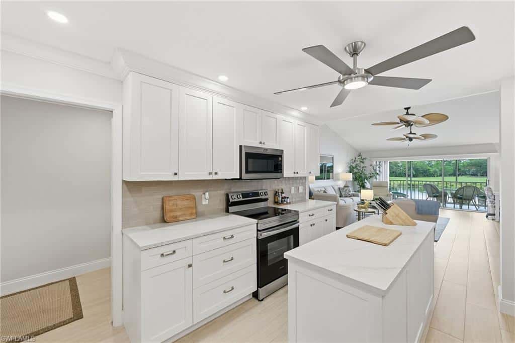 6260 Bellerive Ave #407, Naples, photo 10