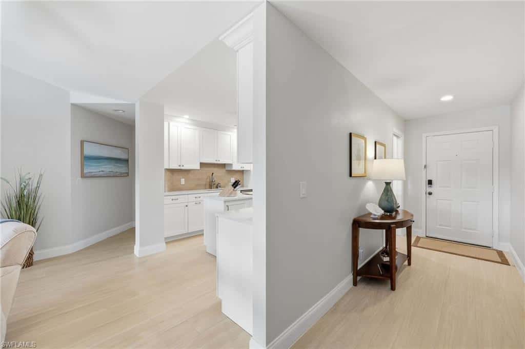 6260 Bellerive Ave #407, Naples, photo 4
