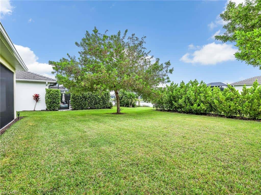 9078 Montserrat Dr, Naples, photo 24