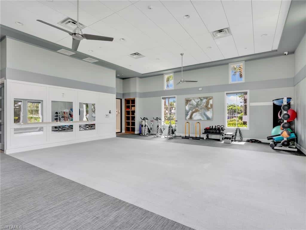 9078 Montserrat Dr, Naples, photo 39