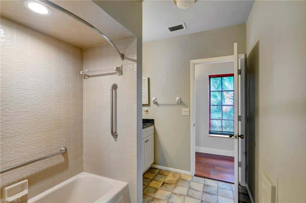 3209 Riverside Dr, Fort Myers, photo 40