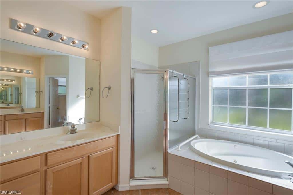 10601 Sir Michaels Place Dr, Bonita Springs, photo 19