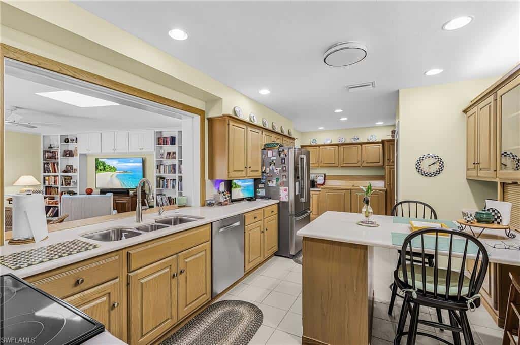 1207 Canterbury Dr, Fort Myers, photo 12