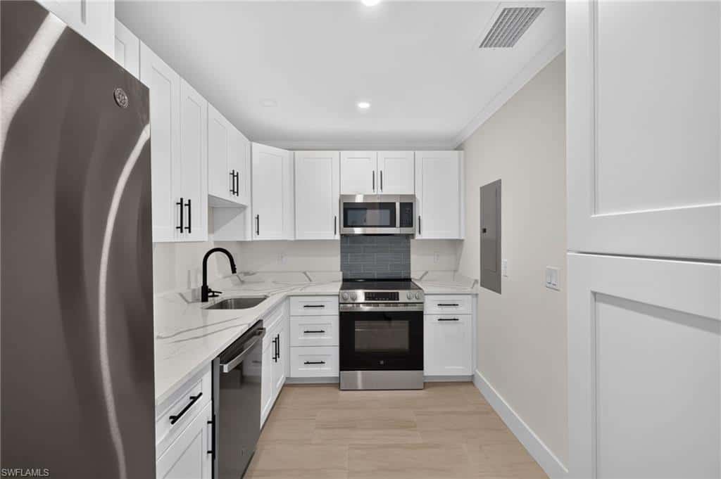 2840 Gulf Dr #4, Sanibel, photo 9