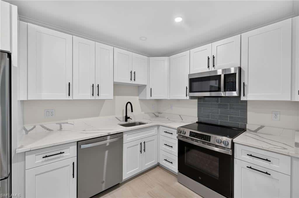 2840 Gulf Dr #4, Sanibel, photo 11