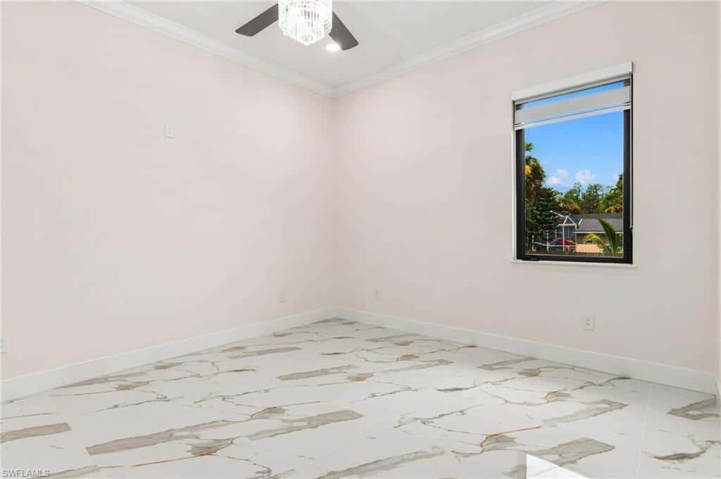 499 Golden Gate Blvd, Naples, photo 16