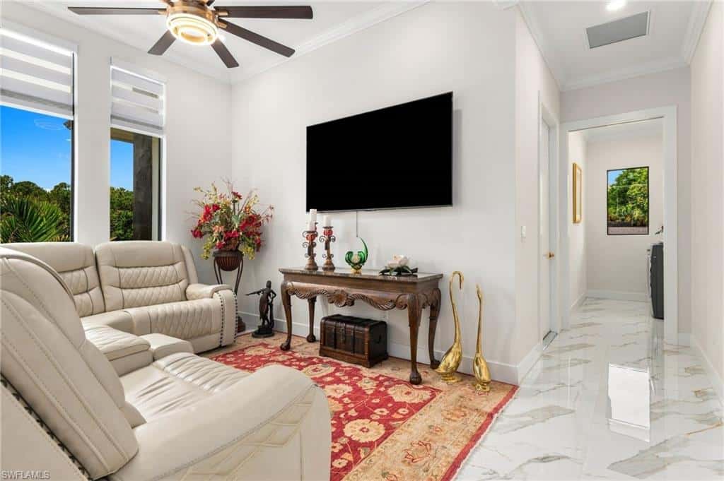 499 Golden Gate Blvd, Naples, photo 9