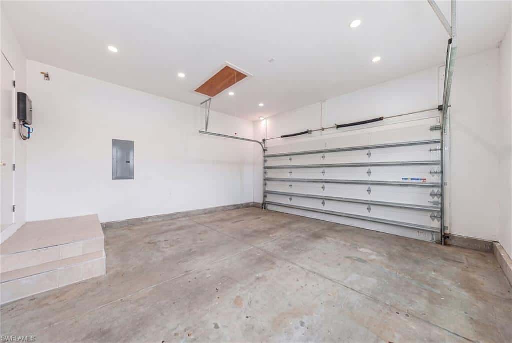 499 Golden Gate Blvd, Naples, photo 30