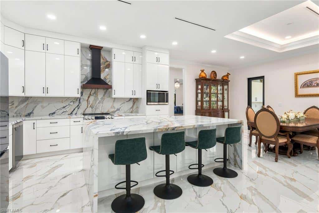 499 Golden Gate Blvd, Naples, photo 10