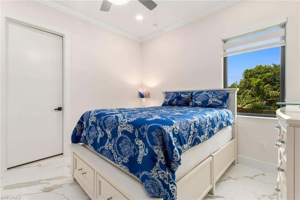 499 Golden Gate Blvd, Naples, photo 19