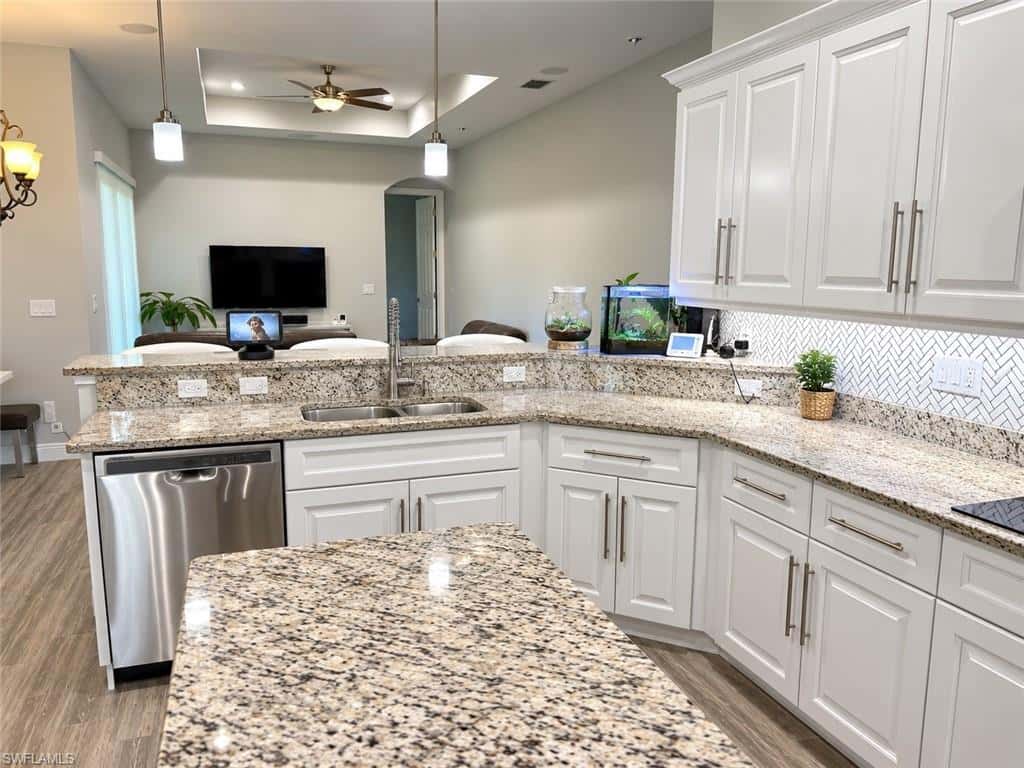 690 Wilson Blvd, Naples, photo 9