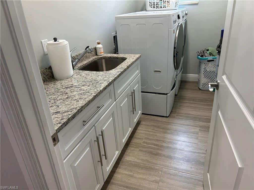 690 Wilson Blvd, Naples, photo 24