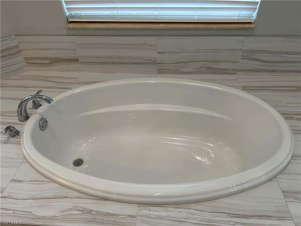690 Wilson Blvd, Naples, photo 35