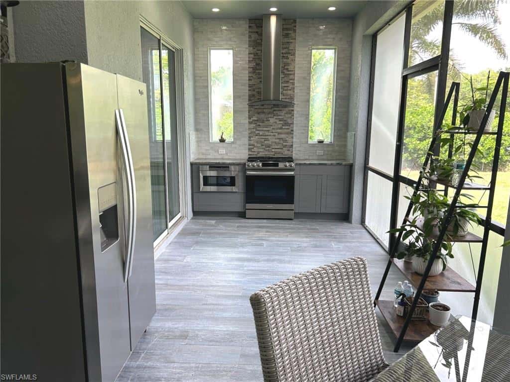 690 Wilson Blvd, Naples, photo 39
