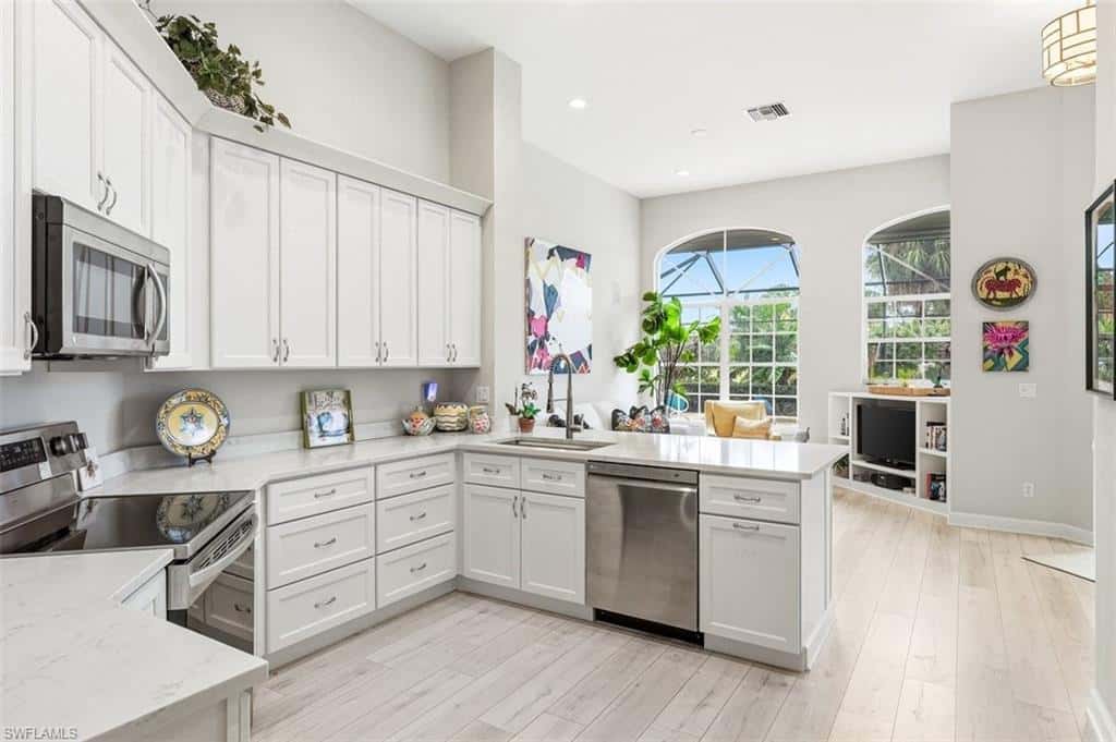 15259 Devon Green Ln, Naples, photo 9