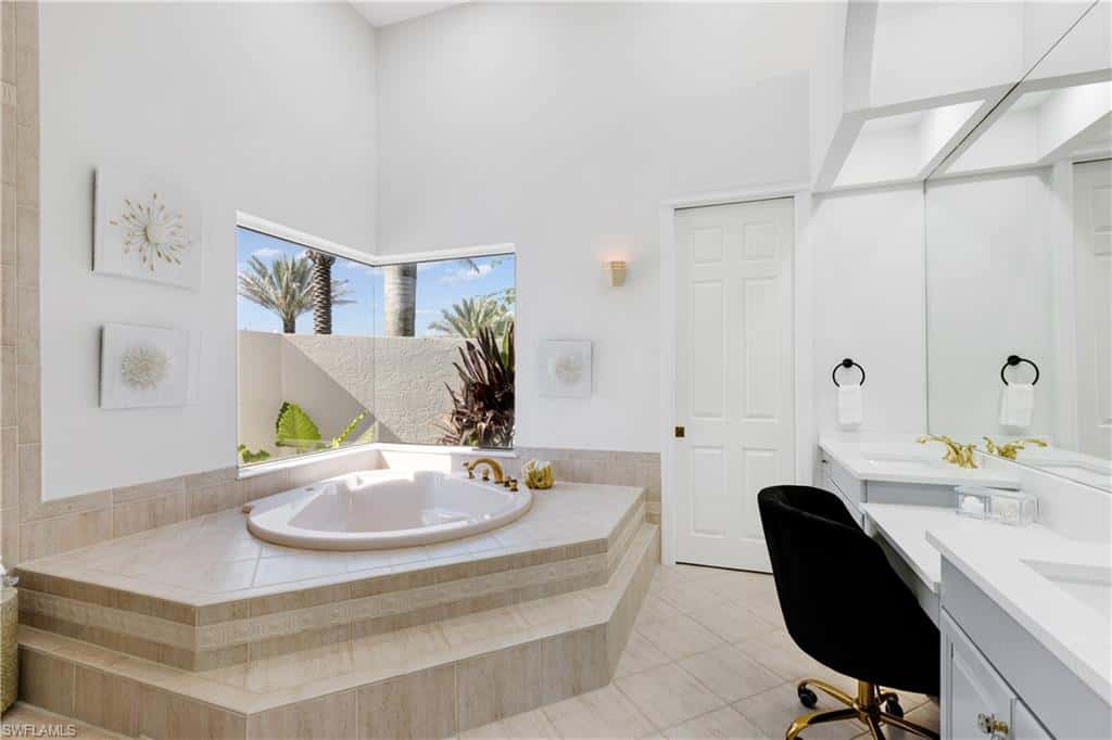 1650 Caxambas Ct, Marco Island, photo 6