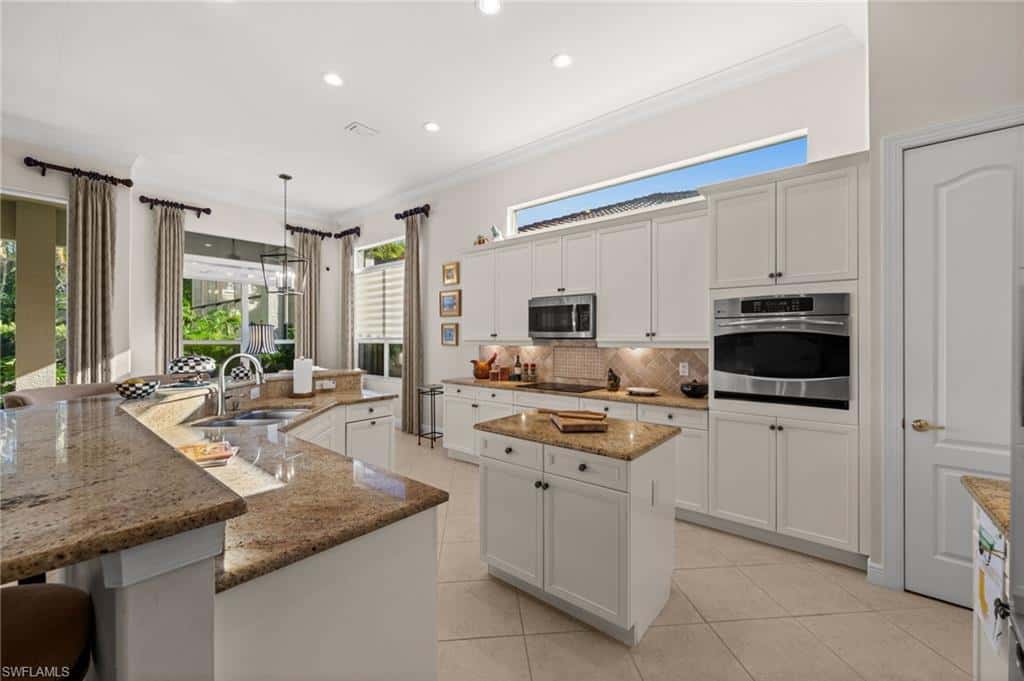 12119 Via Cercina Dr, Bonita Springs, photo 9