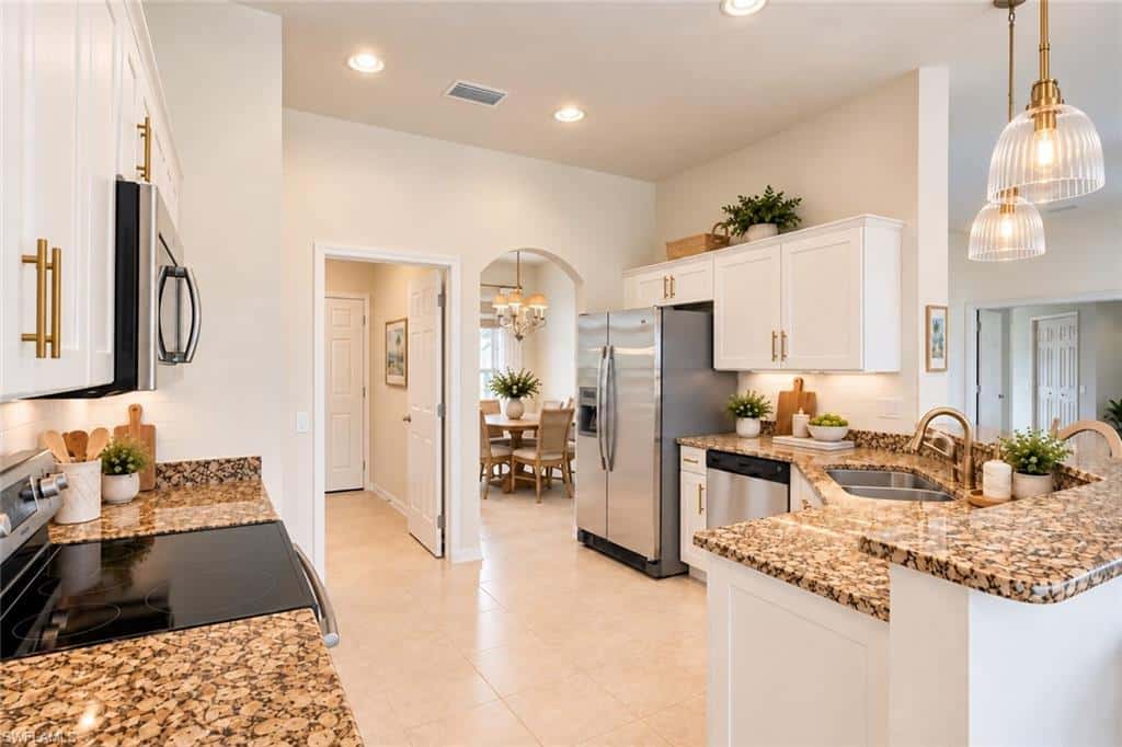 927 28th Ter, Cape Coral, photo 6