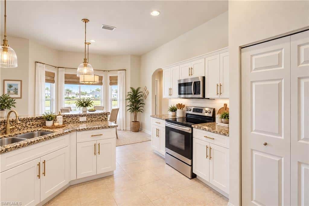 927 28th Ter, Cape Coral, photo 22