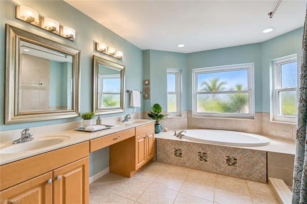 927 28th Ter, Cape Coral, photo 14