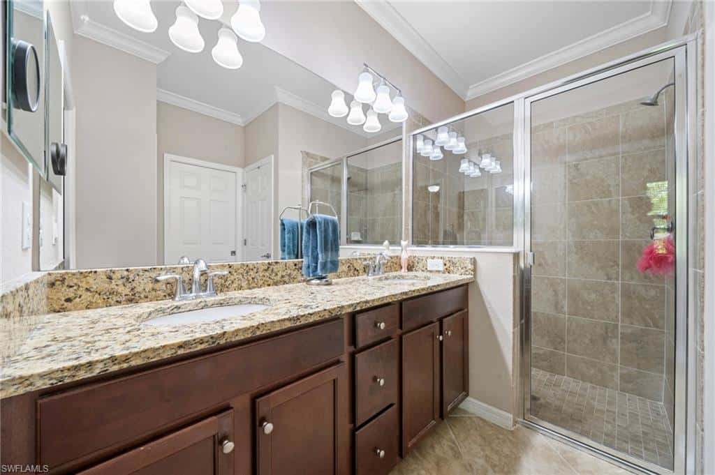 9086 Woodhurst Dr, Naples, photo 16
