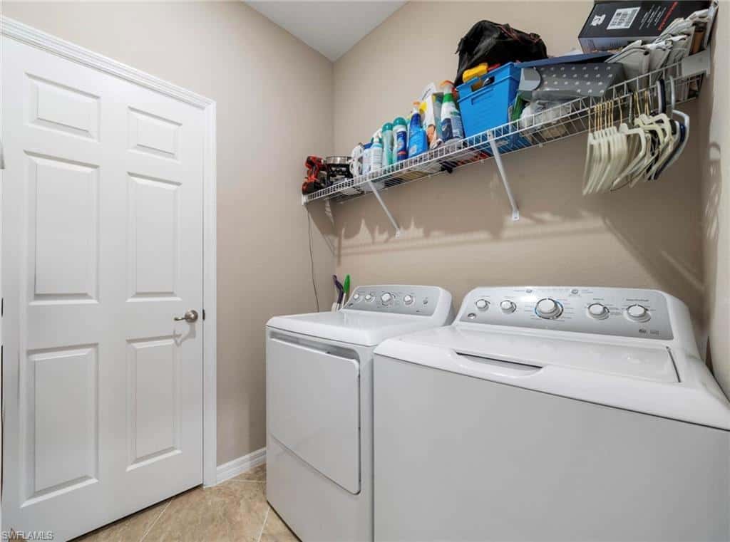 9086 Woodhurst Dr, Naples, photo 38