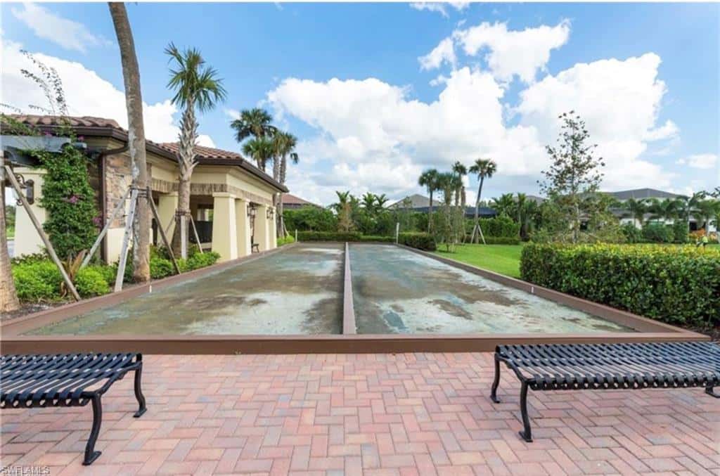 9086 Woodhurst Dr, Naples, photo 44